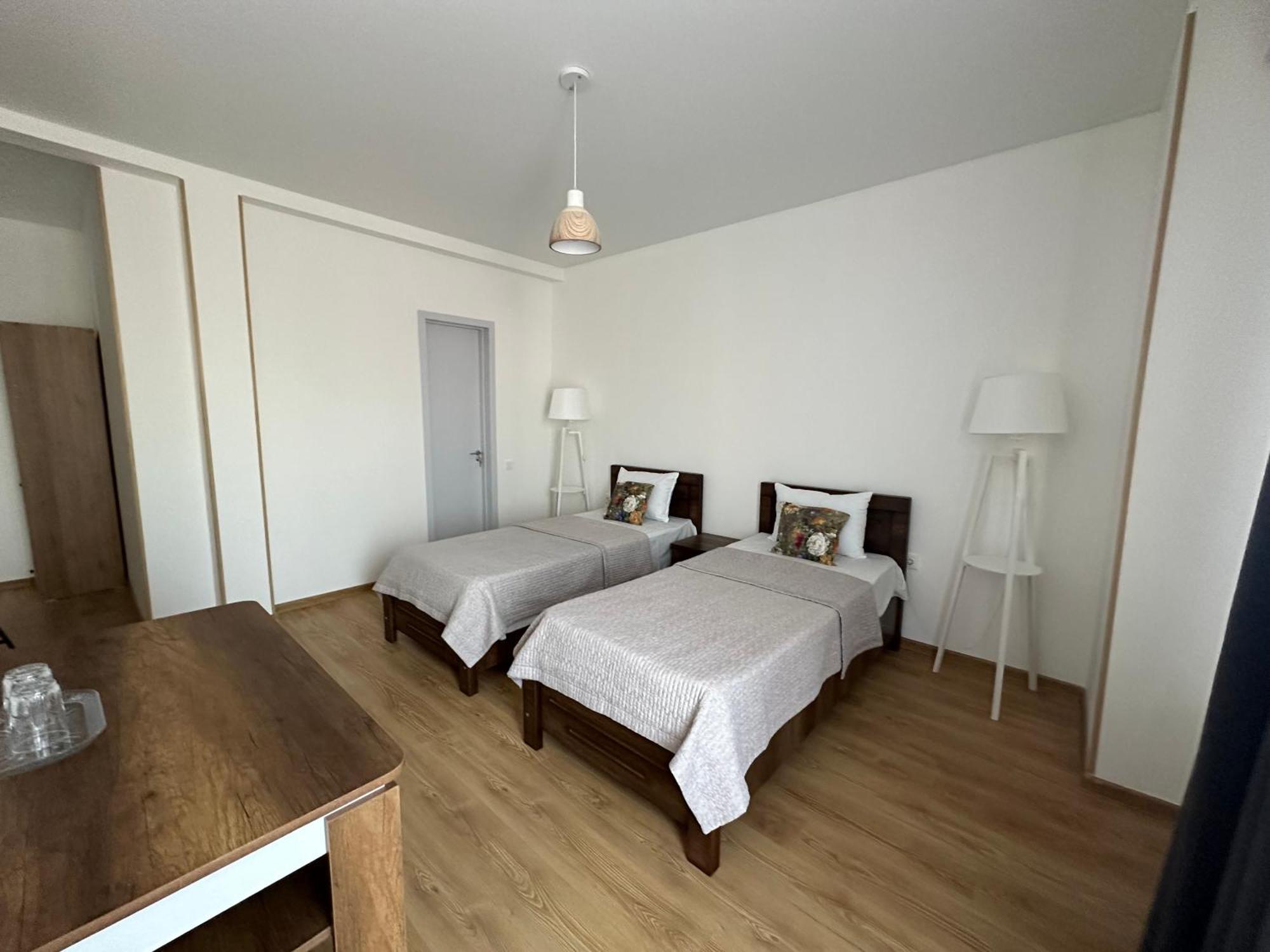 Hotel Home Тбилиси Екстериор снимка