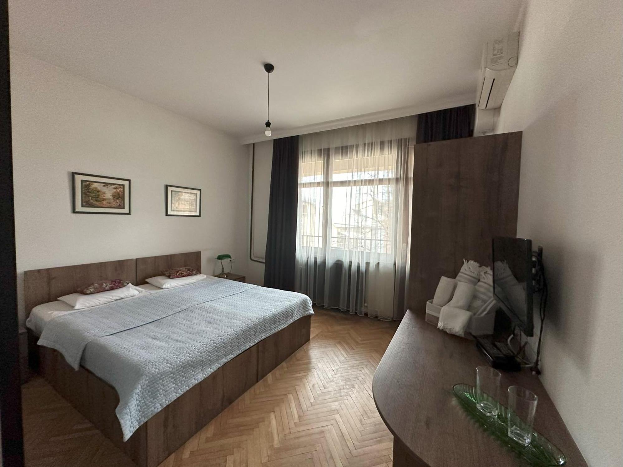 Hotel Home Тбилиси Екстериор снимка
