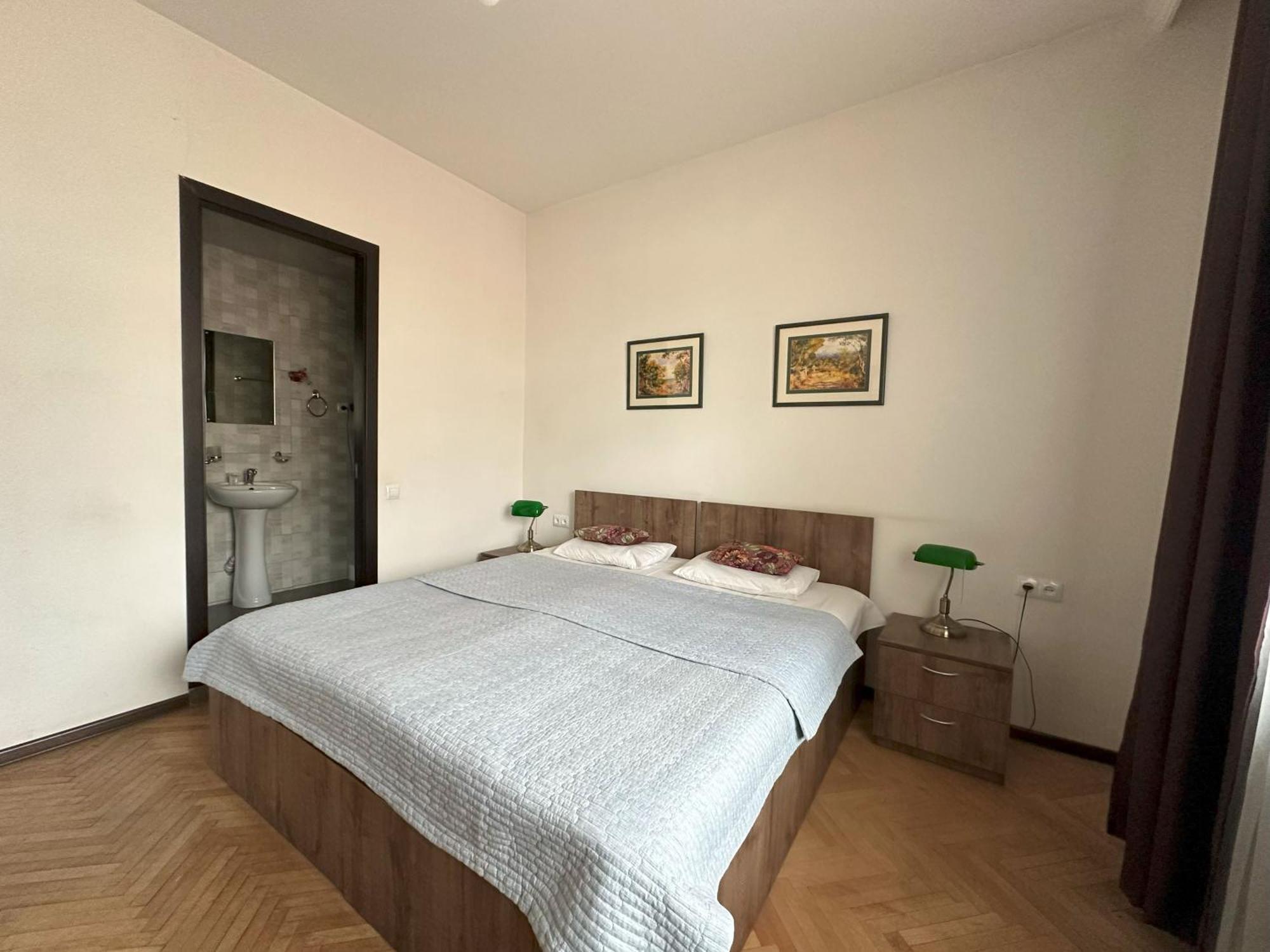 Hotel Home Тбилиси Екстериор снимка