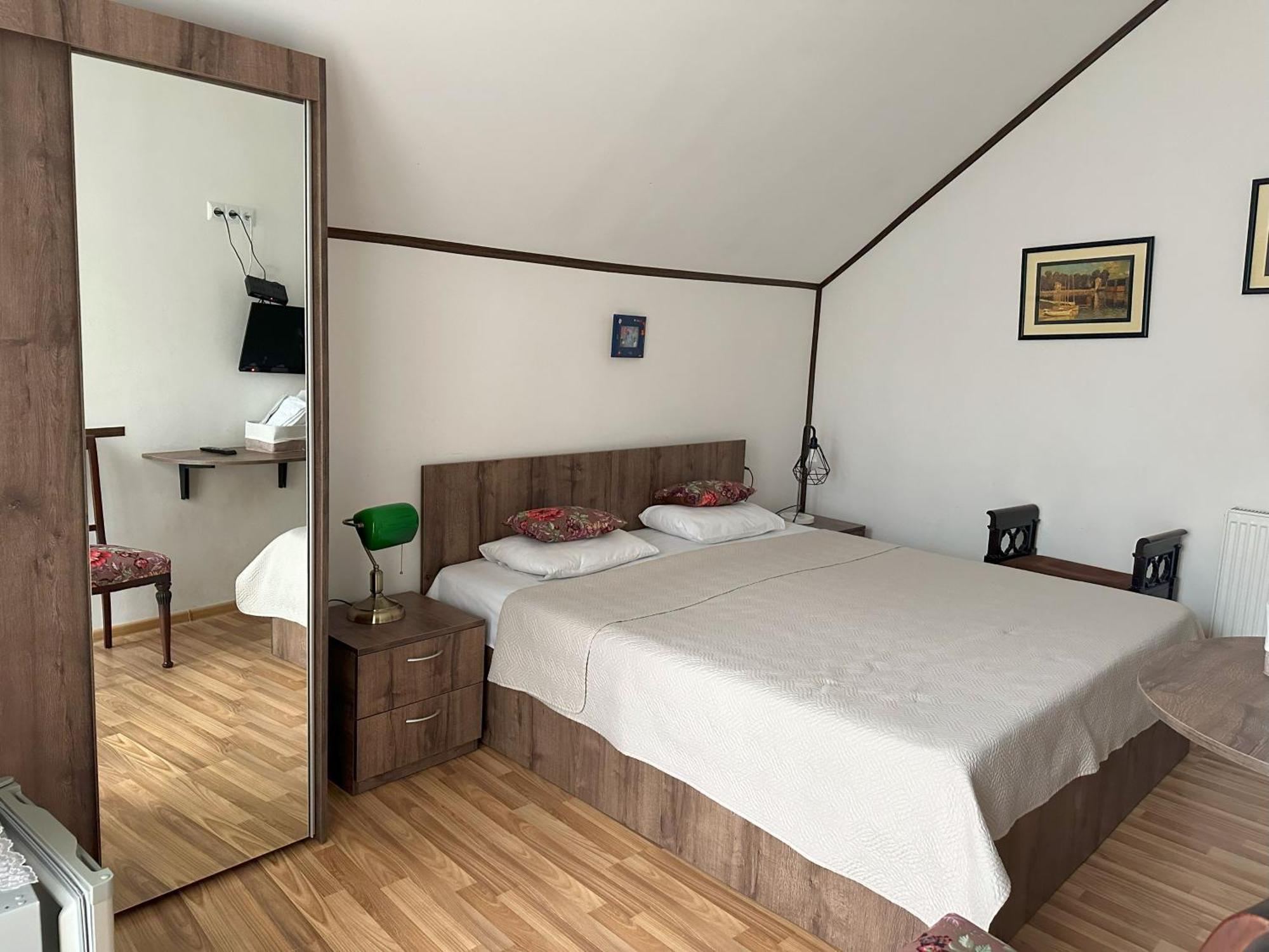 Hotel Home Тбилиси Екстериор снимка
