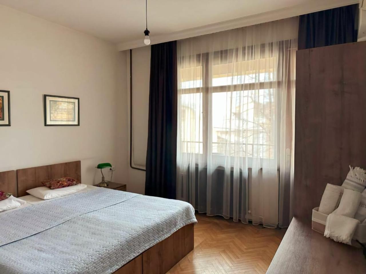 Hotel Home Тбилиси Екстериор снимка