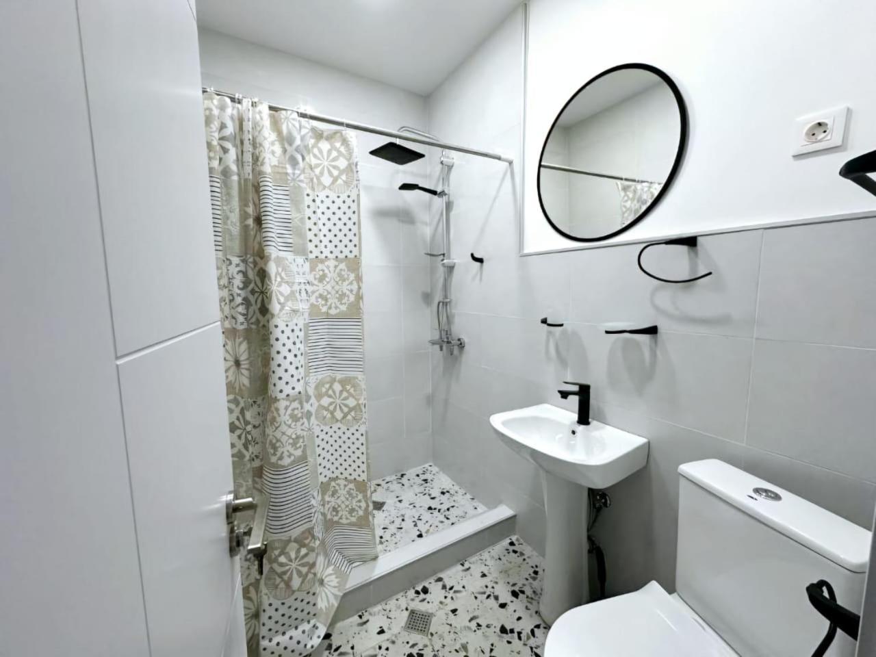 Hotel Home Тбилиси Екстериор снимка